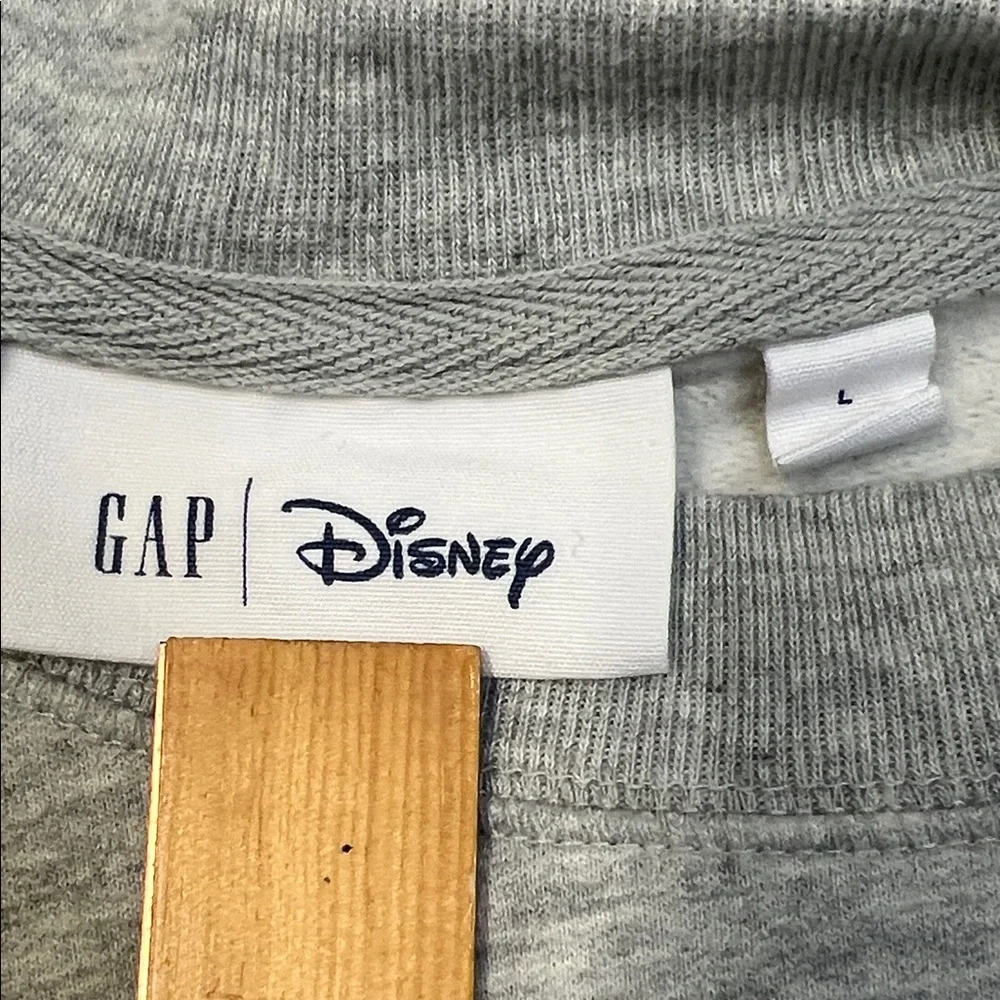 Disney Gap X Pullover Gray Sweatshirt with Minnie Mouse Large Winter Warmth - Picture 6 of 8